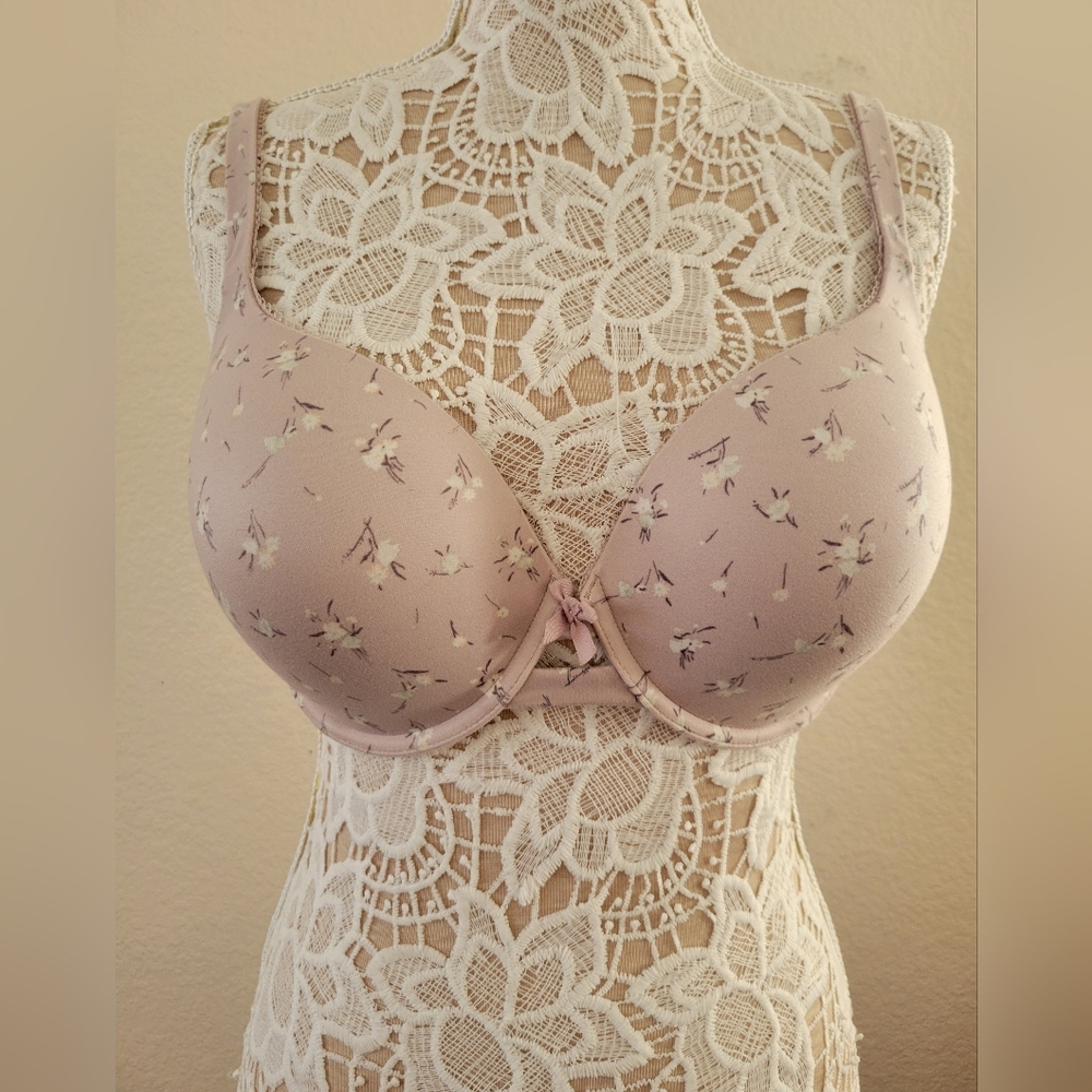 Victoria's Secret Body By Victoria Perfect Shape Bra. Size 36DD.